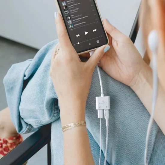 Smartix Premium 2 ln 1 USB-C Hub OIC1nk Pro 1 USB-C Audo + Chargng 1 - White